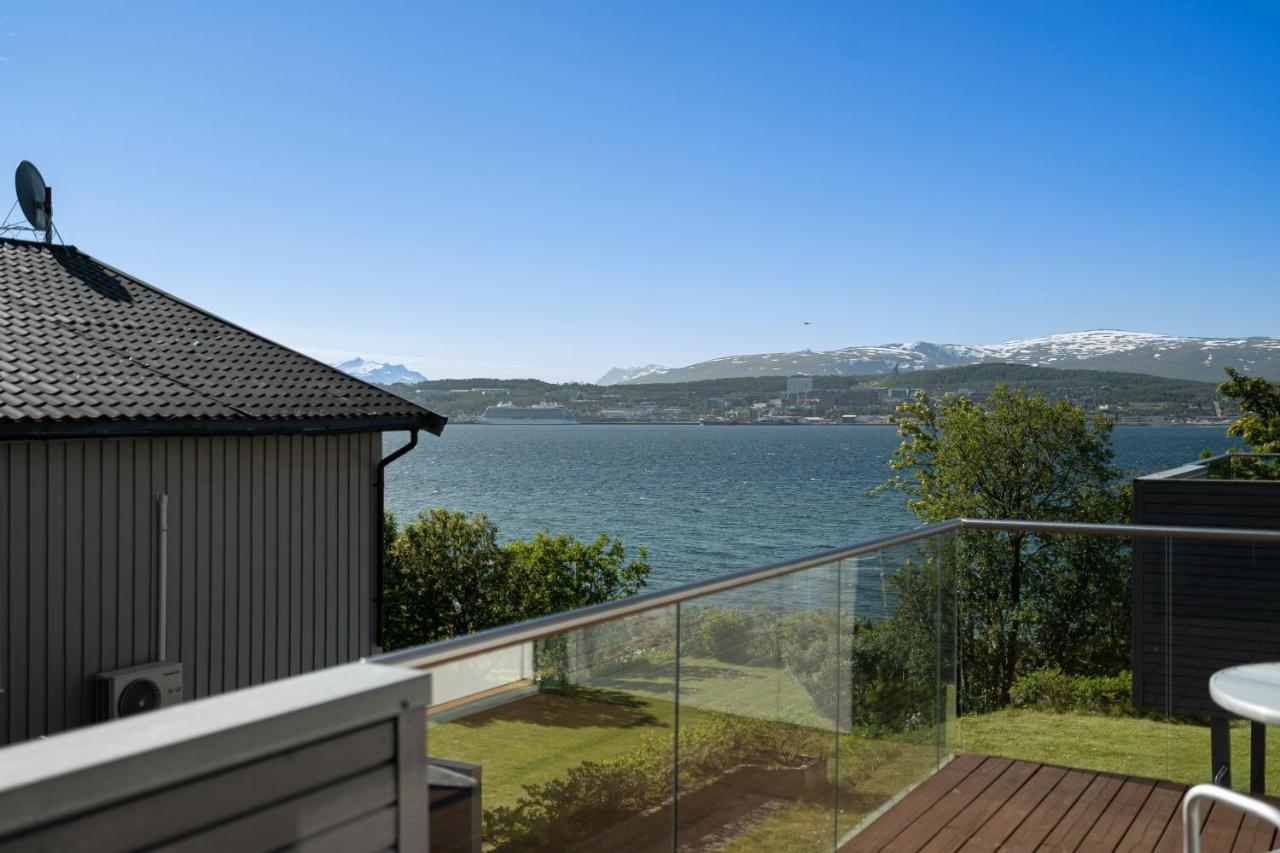 Seaview Studio W/Terrace&Parking Tromsø Esterno foto